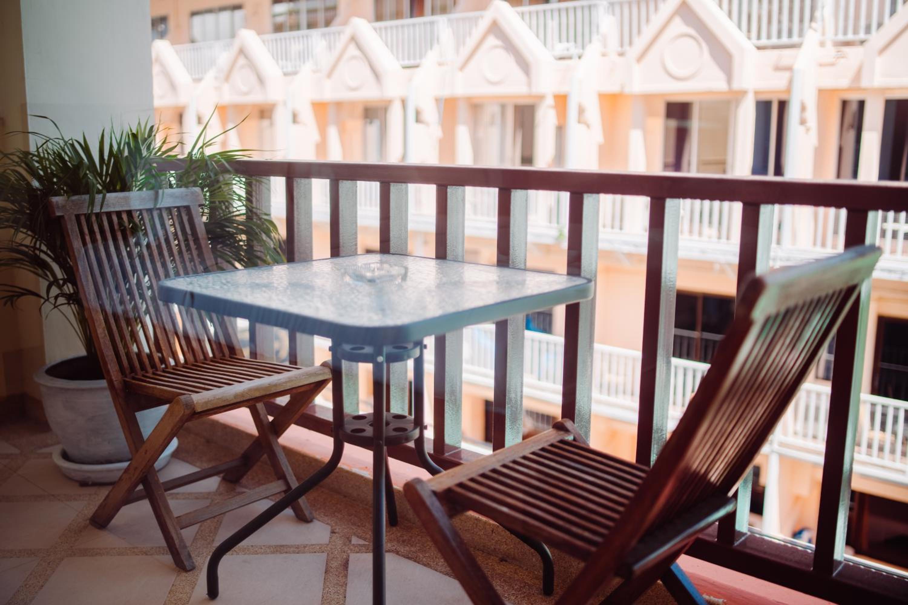 Patong Beach Side Hotel 36/50