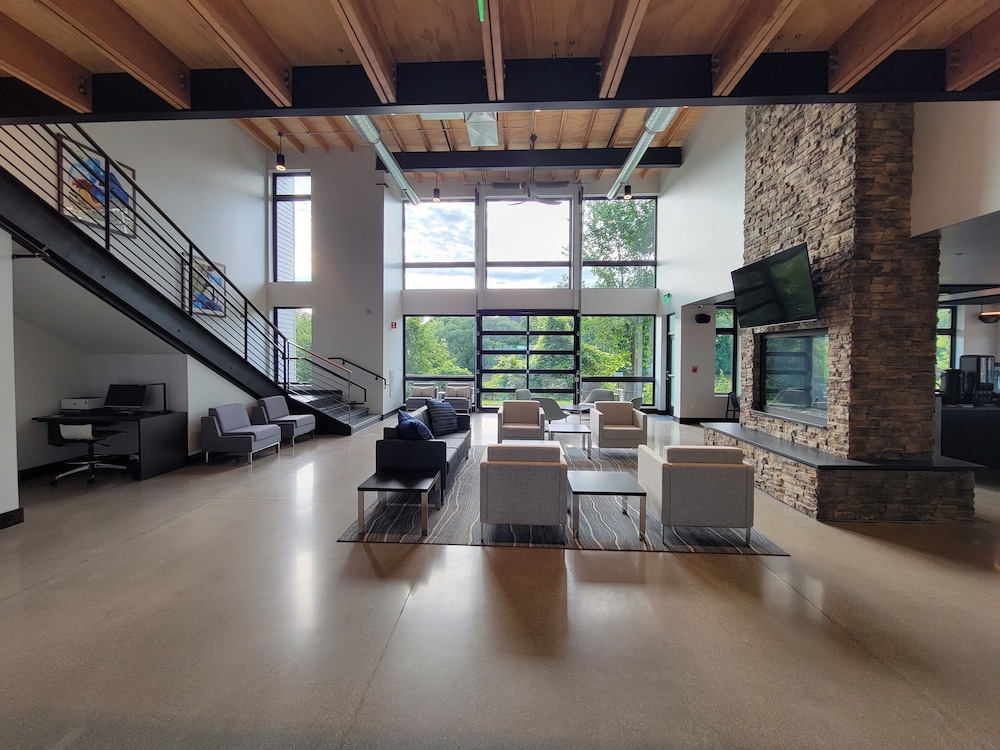 Watershed Hotel 24/48