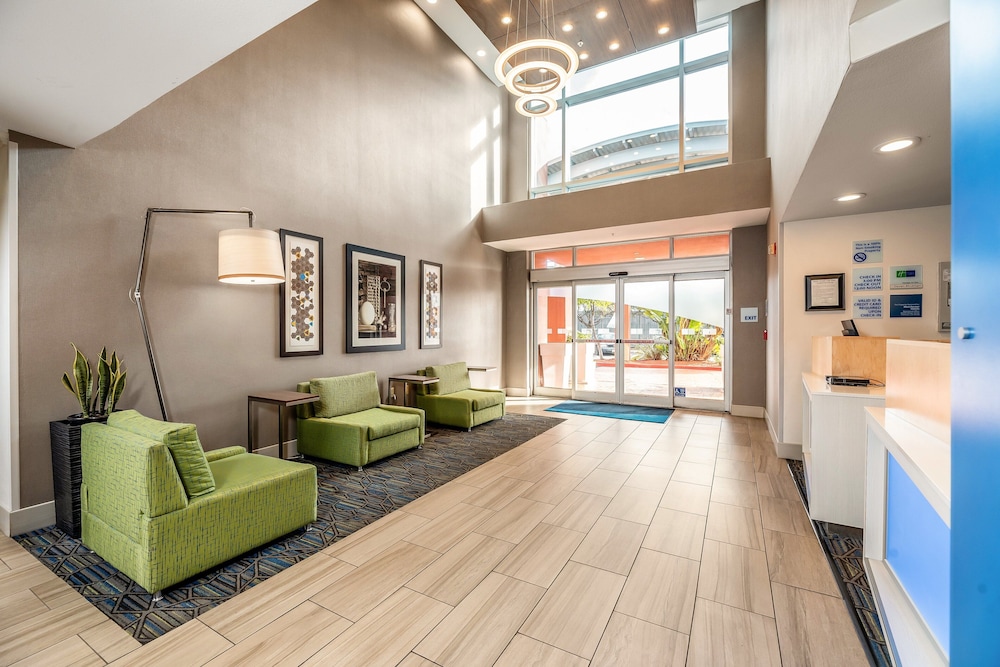 Holiday Inn Express Hotel And Suites Fremont Milpitas Central 42/69
