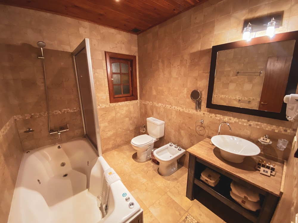 La Cantera Boutique Hotel Calafate 58/60