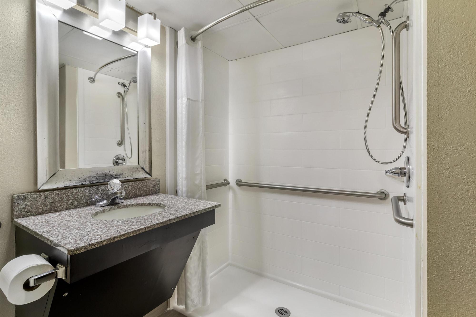 Town House, Multiple Beds، Best Western Plaza Inn 4/4