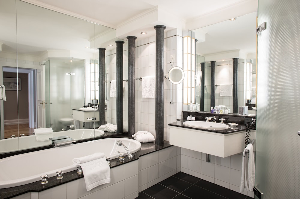 Premium, Suite, Double Bed, Victoria Jungfrau Grand Hotel And Spa 3/4