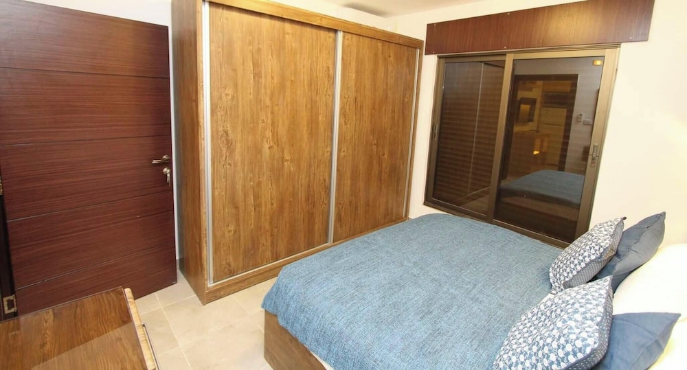 The Royal Luxury Apartments & studios 26/50