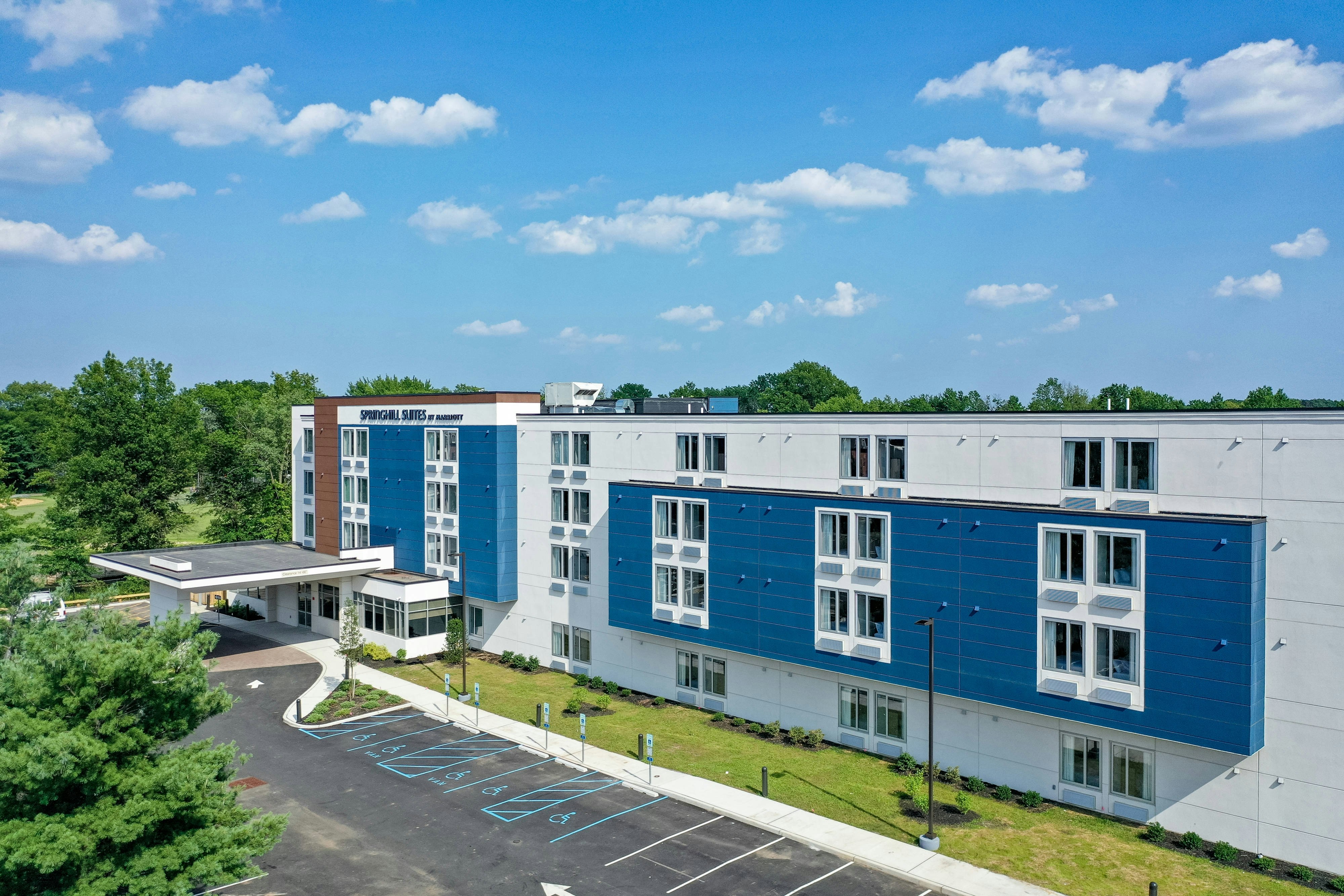 SpringHill Suites by Marriott Woodbridge 1/5