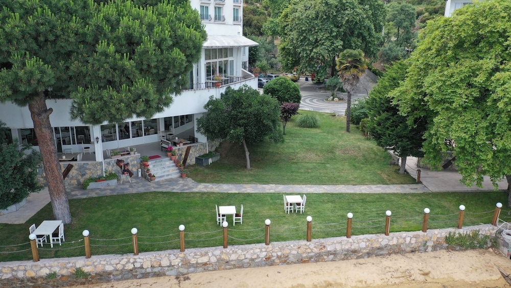 Tatlisu Kirtay Hotel 18/25
