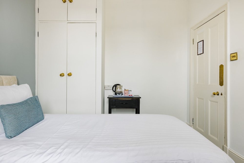 Abbey Court Hotel Notting Hill 34/50
