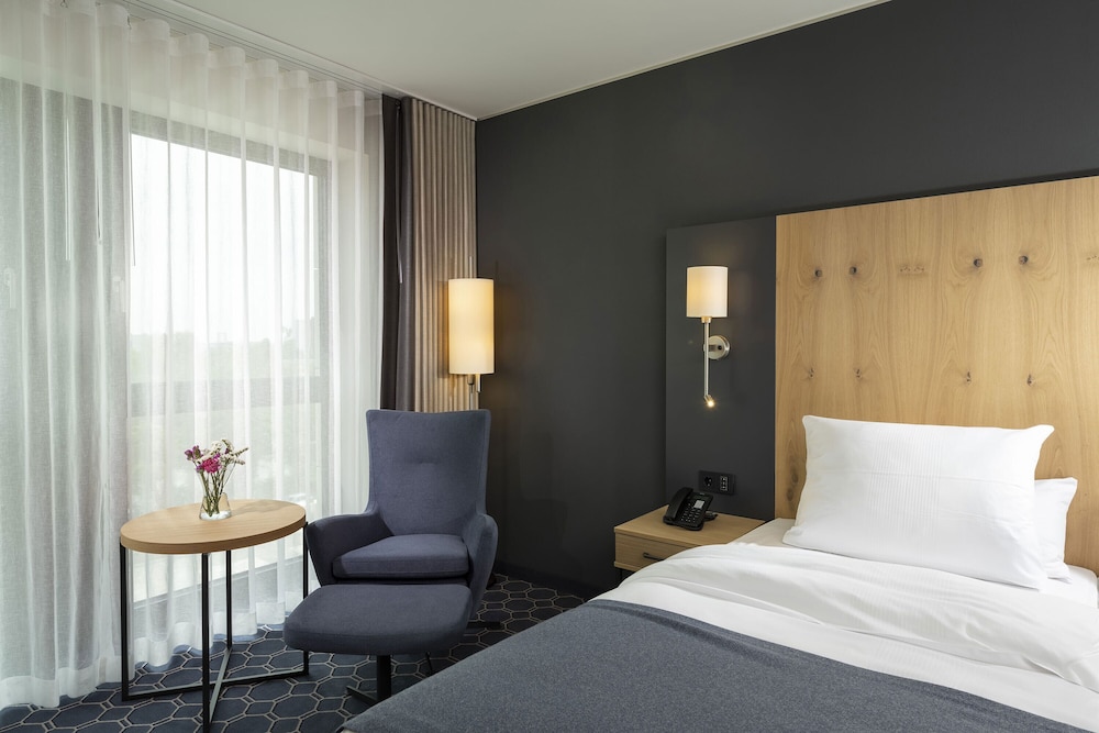 غرفة كومفورت بسرير مزدوج، Maritim Hotel Ingolstadt 2/4