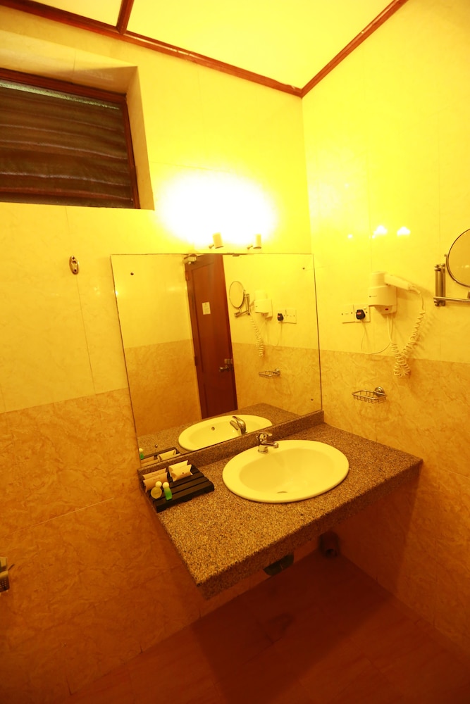 Heritage Hotel 46/50