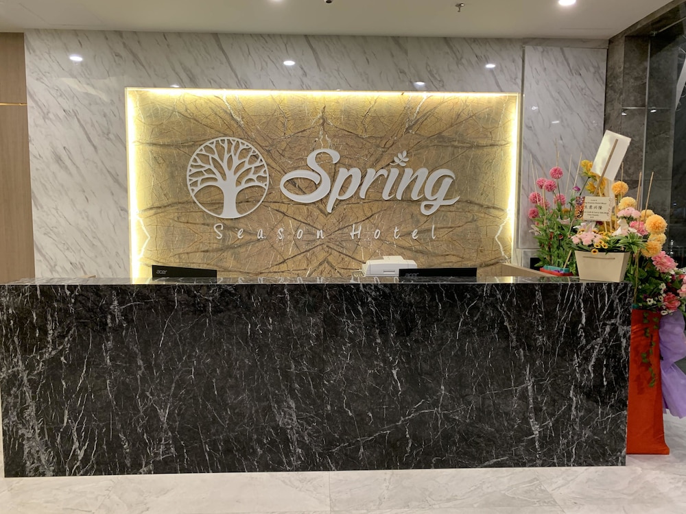 Spring Season Hotel 5/33