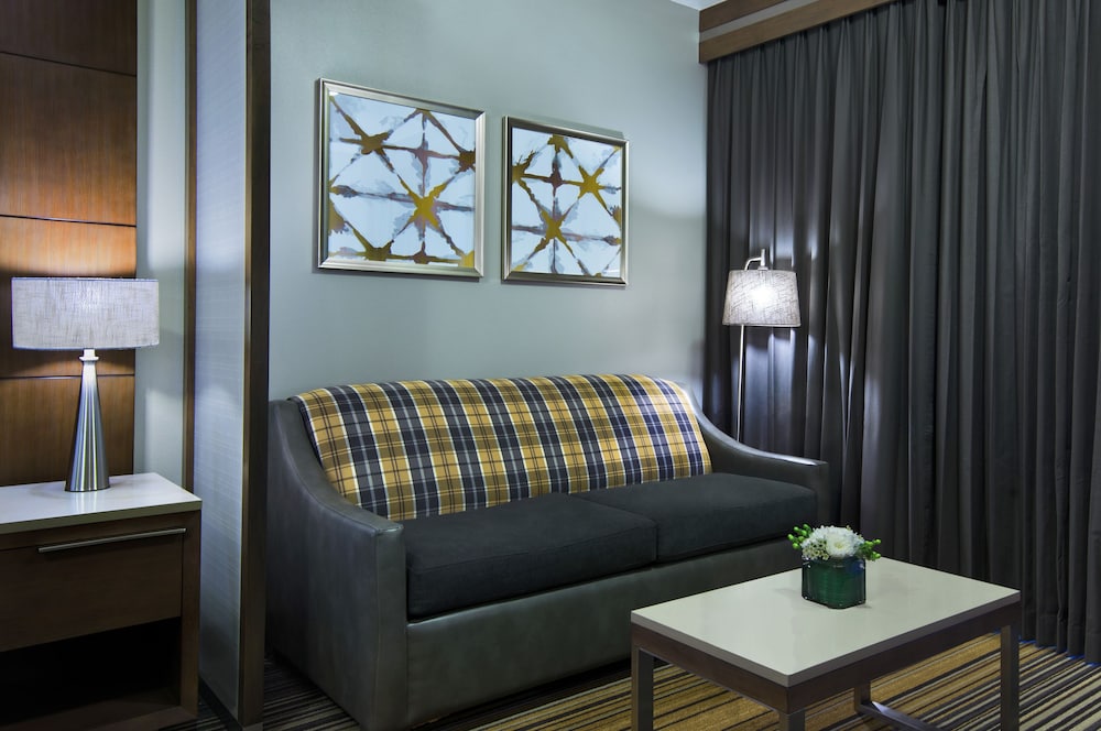 Oxford Suites Downtown Spokane 25/55