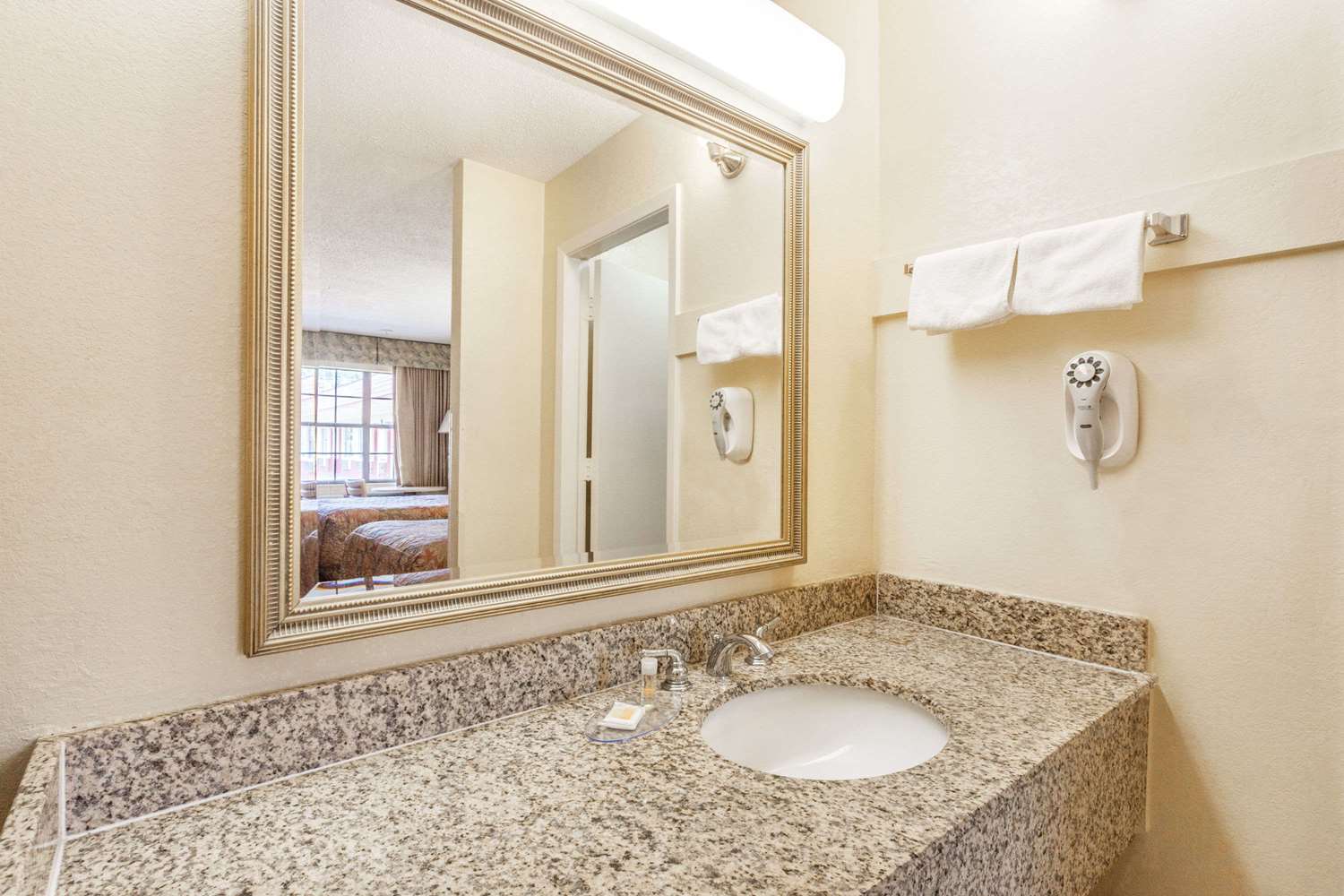 Days Inn By Wyndham Yazoo City 3/5