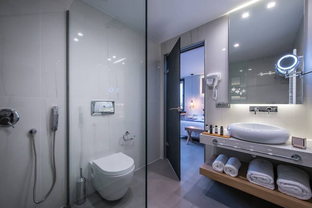 Lavris City Suites 41/50