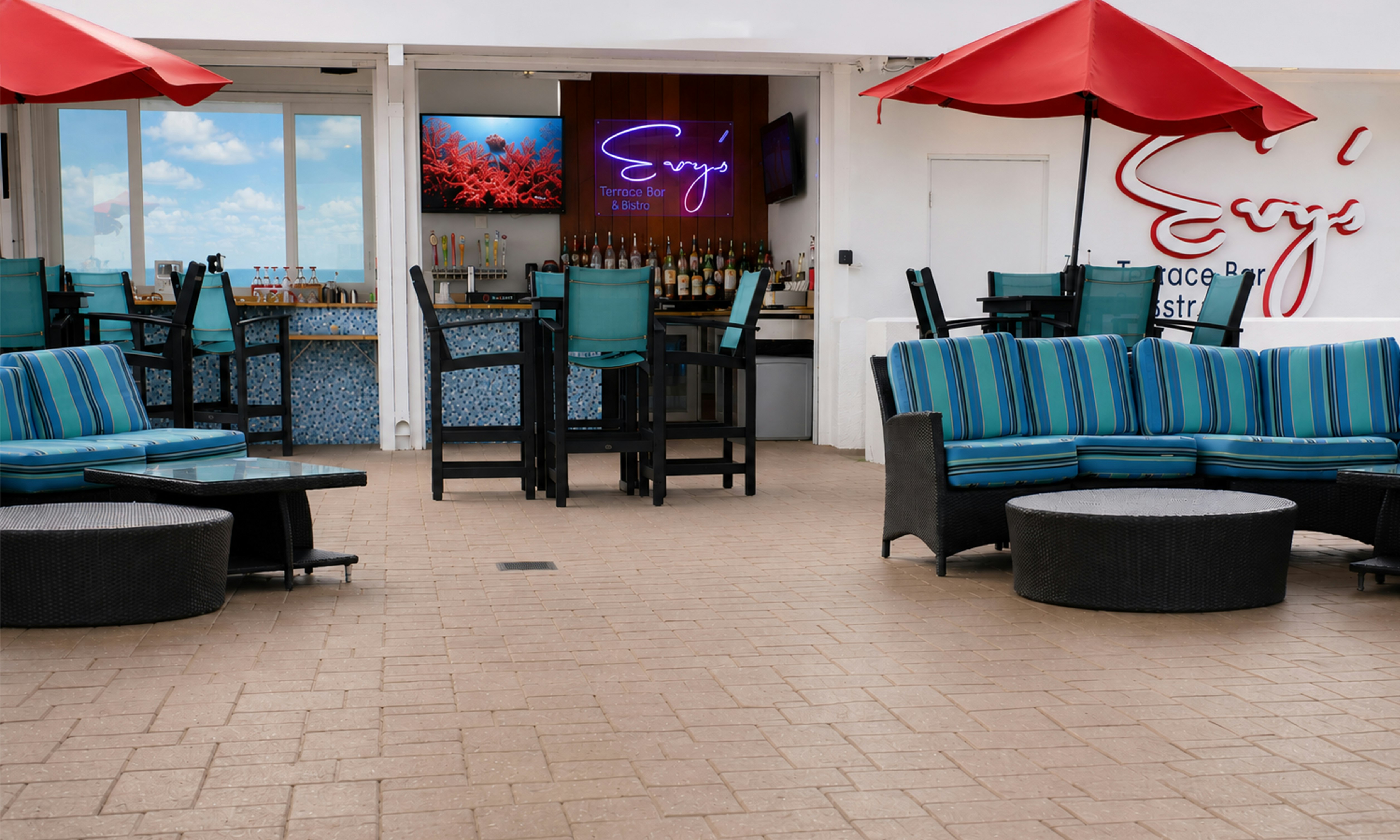 Hampton Inn and Suites by Hilton Clearwater Beach 41/83