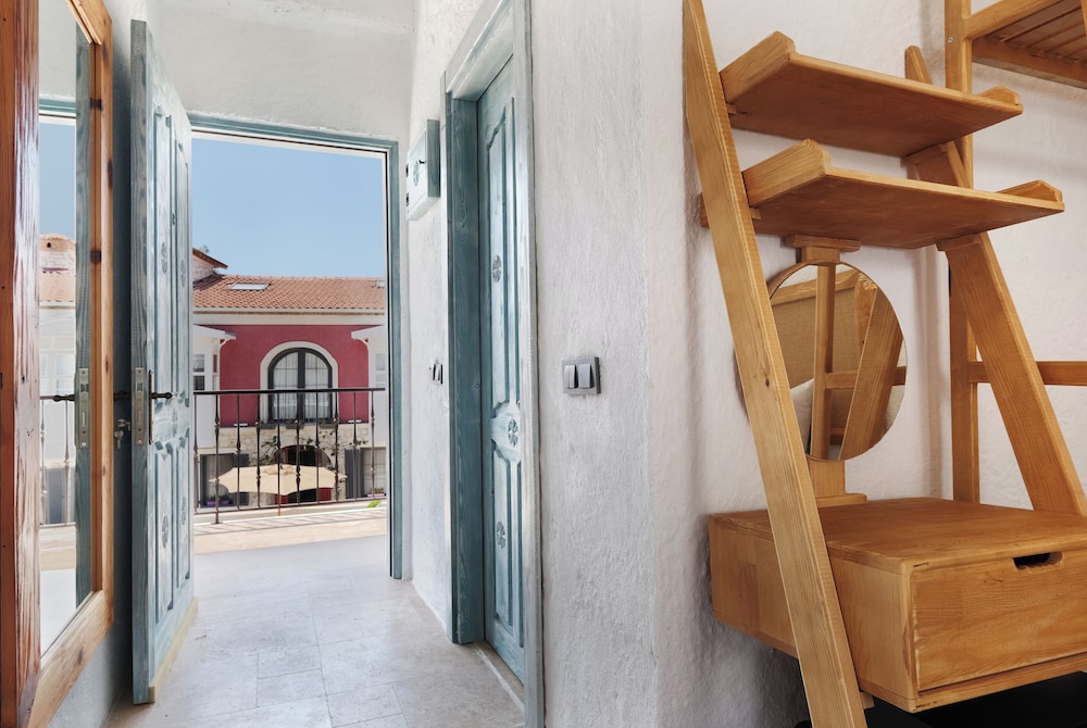 Armel Alacati (+12 Adult Only) 30/46