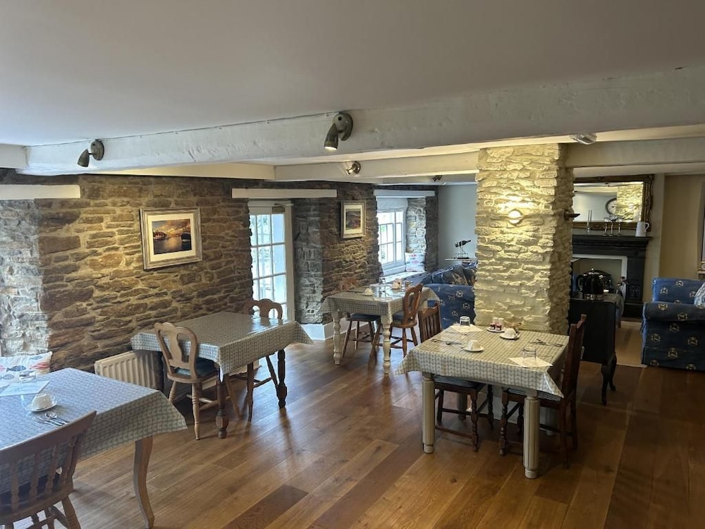The Heritage Bed & Breakfast 23/26