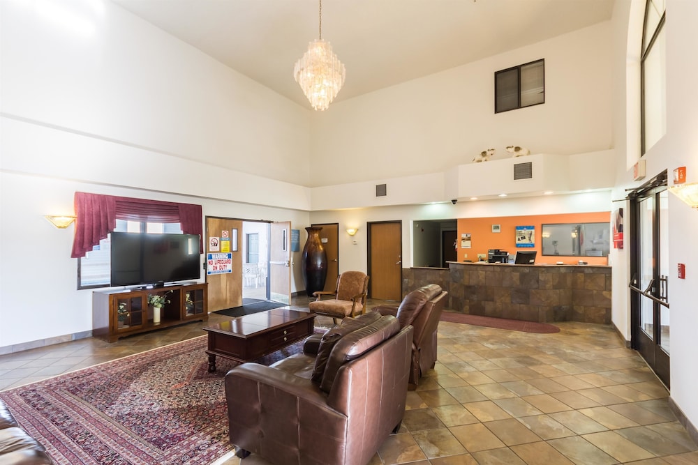 Quality Inn & Suites Junction, TX 25/30