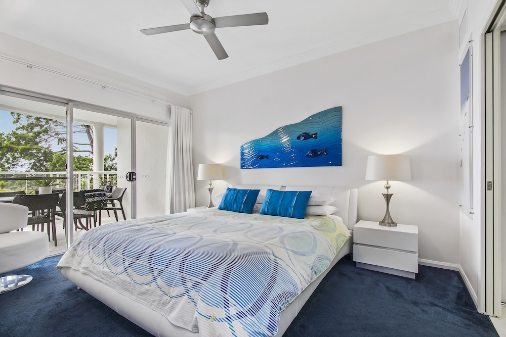 THE LOOKOUT RESORT 23/74
