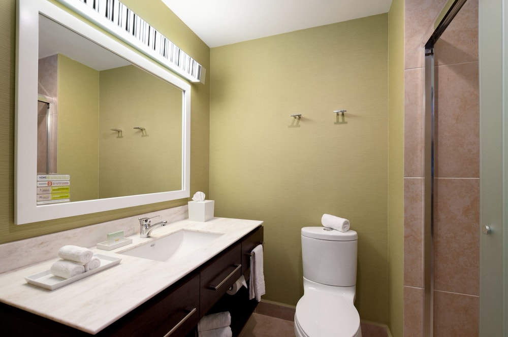 1 Bedroom, Suite, King Bed, Patio