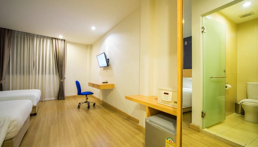 Solo Express Sukhumvit 81 42/57