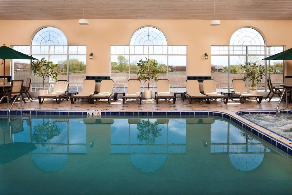 Country Inn and Suites By Radisson Milwaukee West Brookfield Wi 23/42