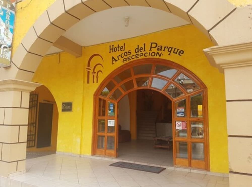Hotel Arcos del Parque 8/46