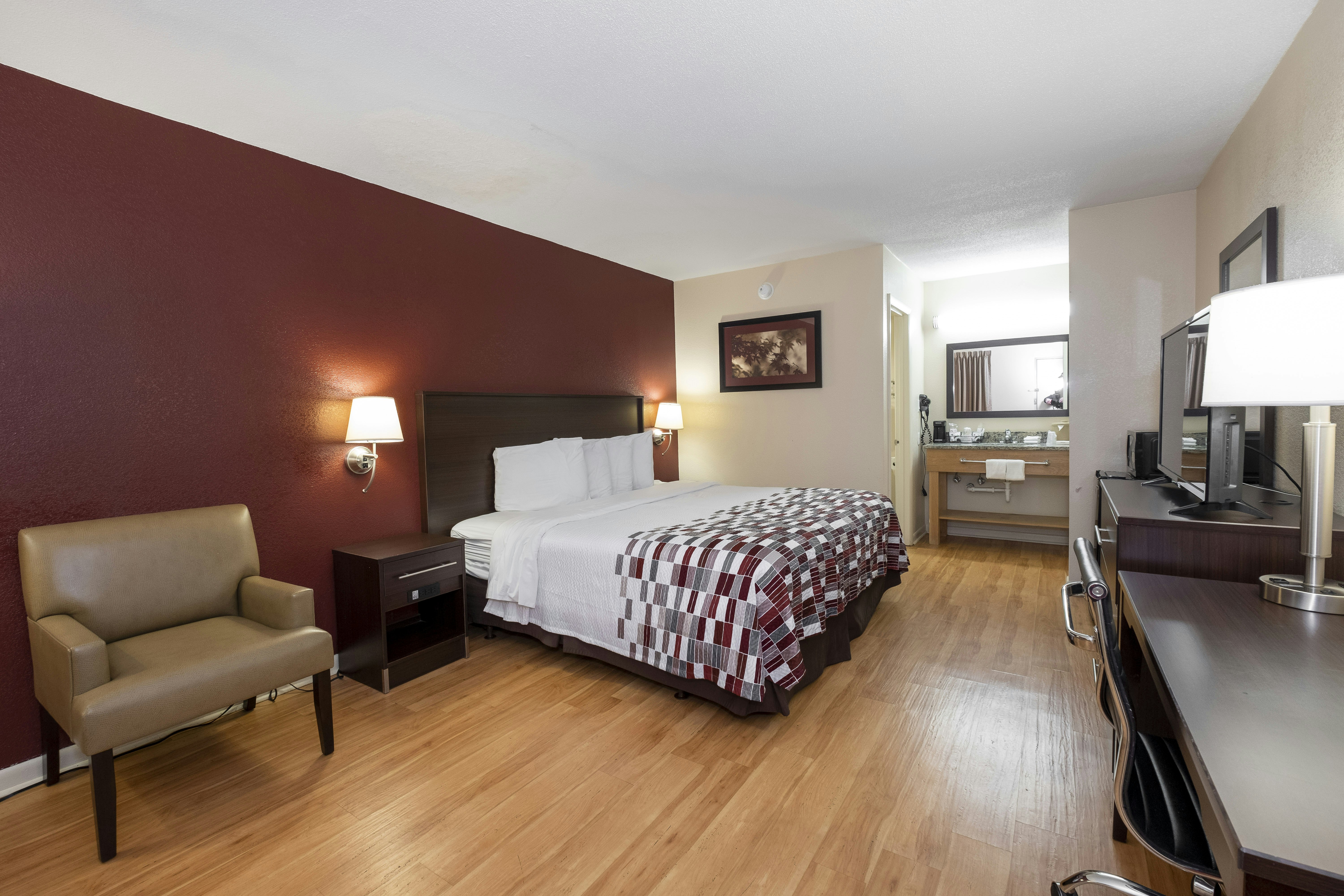 SUPERIOR, KING BED