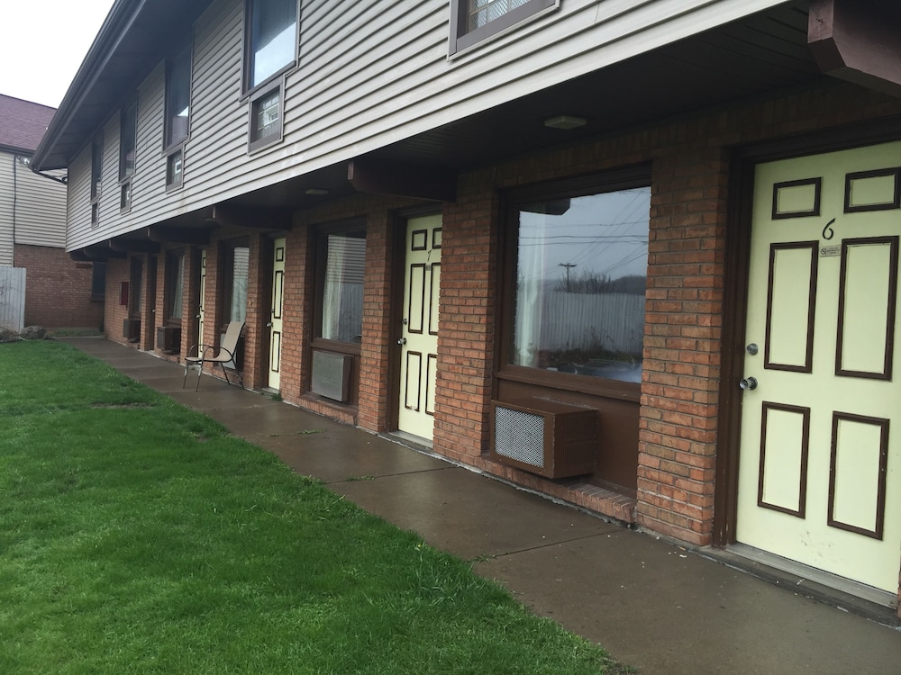 Aartpark Hotel Inn At Lewiston 3/37