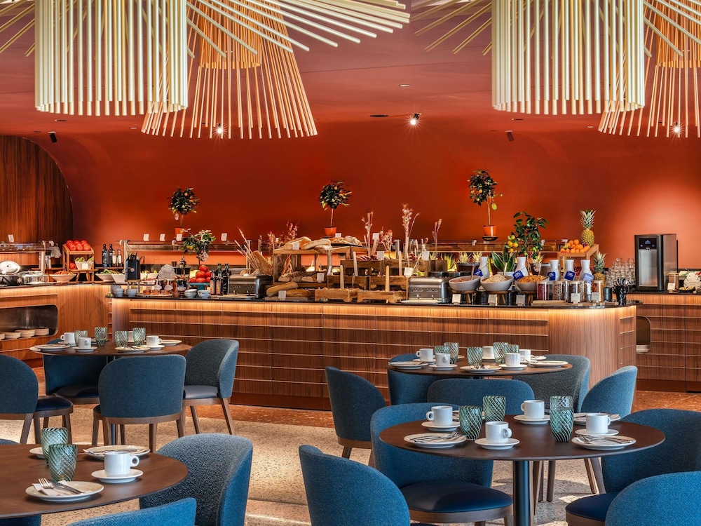 Novotel Campo De Las Naciones Hotel 54/73