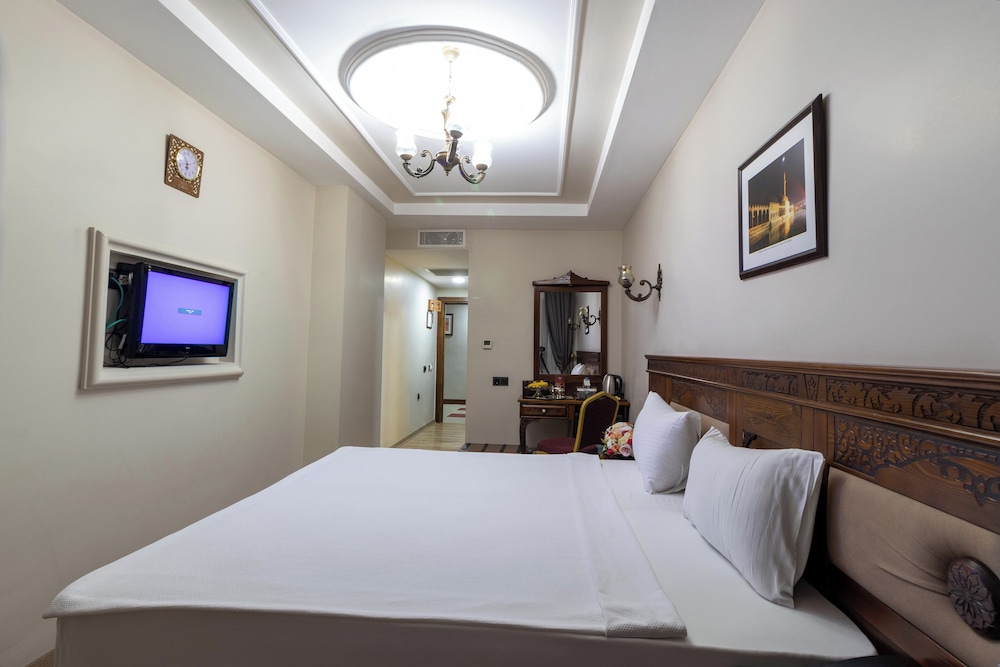 Room, Twin Beds
