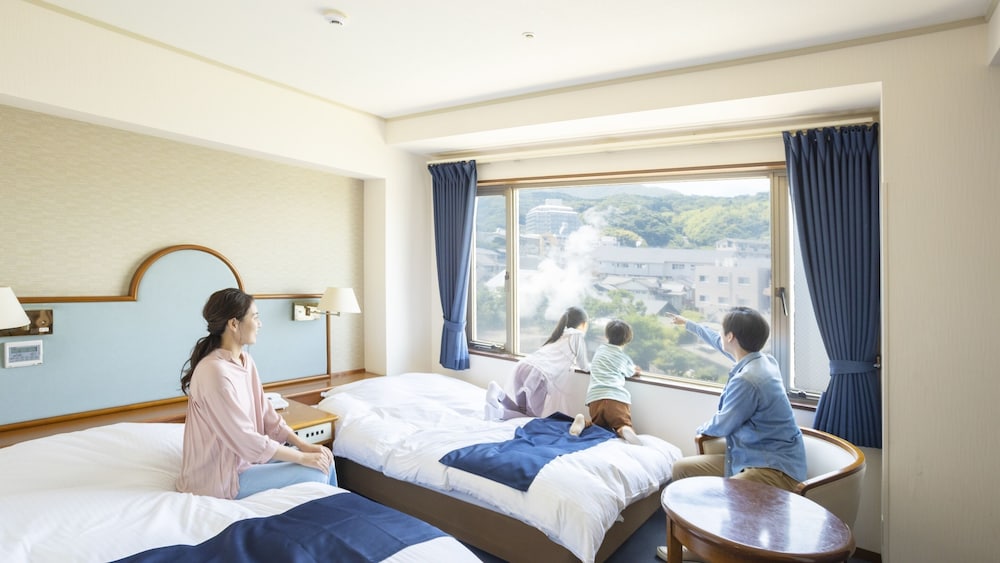 Standard, Twin Beds, Yukemuri View, Bathtub