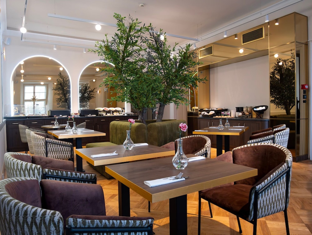 Palladian Hotel 53/67