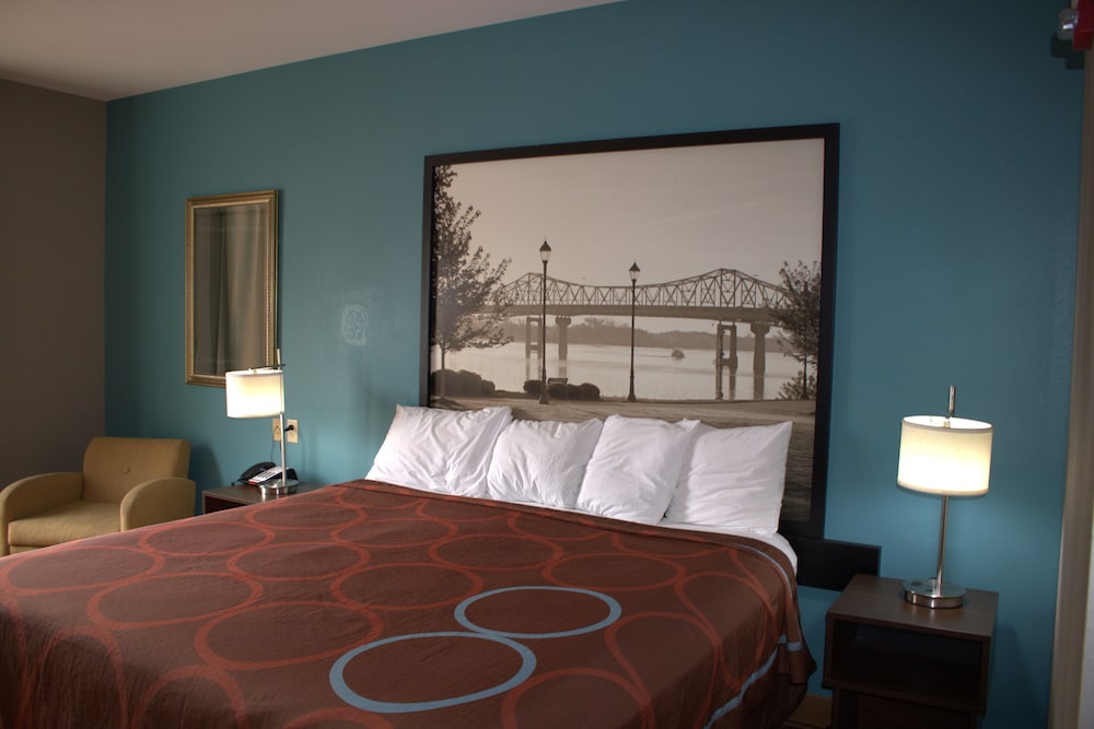 Super 8 by Wyndham Rainsville 8/23