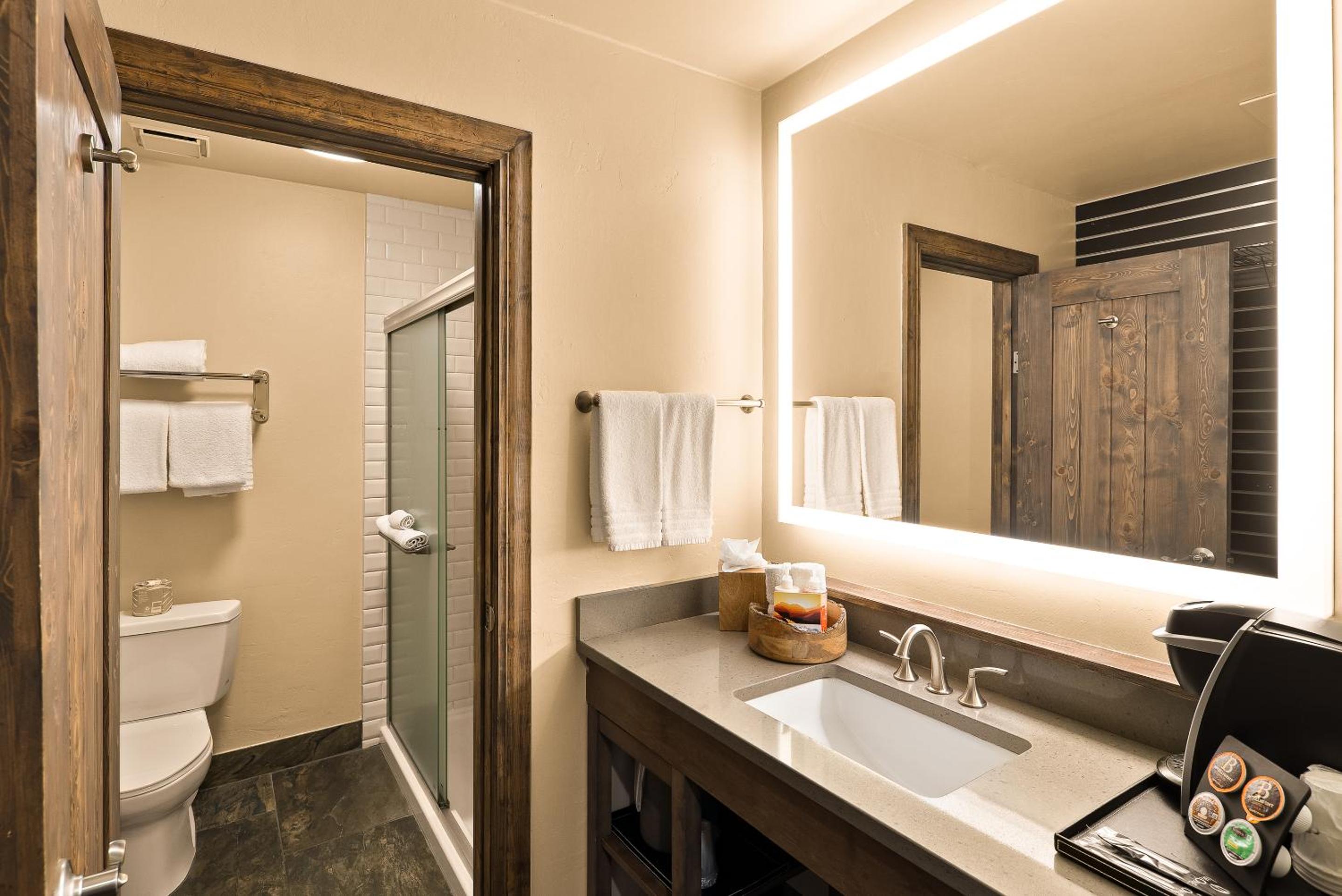 Courtyard, Premium, King Bed, with View، Arabella Hotel Sedona 7/8
