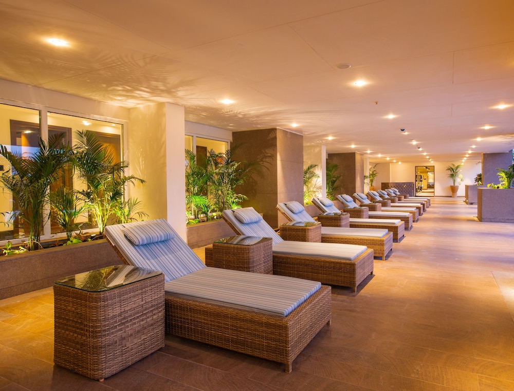 Lemon Tree Premier City Center Pune 32/50