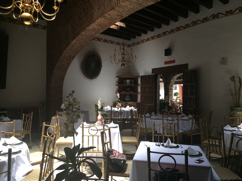 restaurant-cafeteria