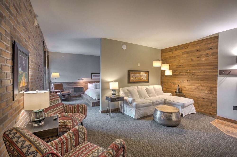 Hotel Crosby 20/62
