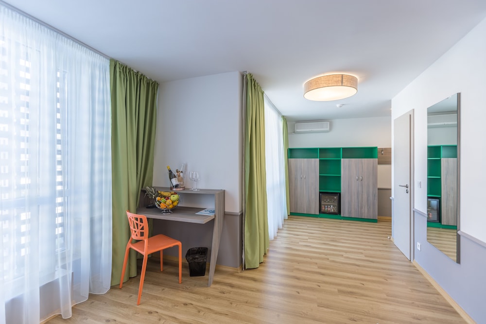 BSA Boulevard Boutique Hotel 18/19