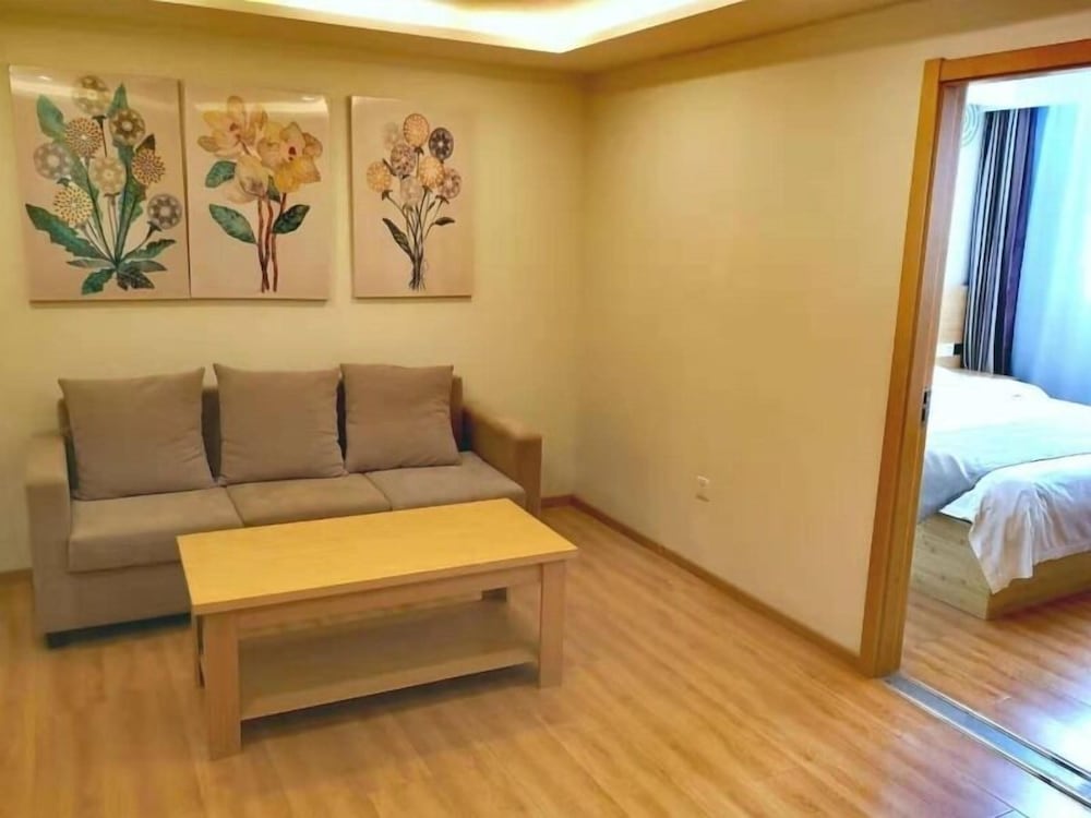 GreenTree Inn Beijing Chaoyang District Maquanying Subway Station Express Hotel 24/38