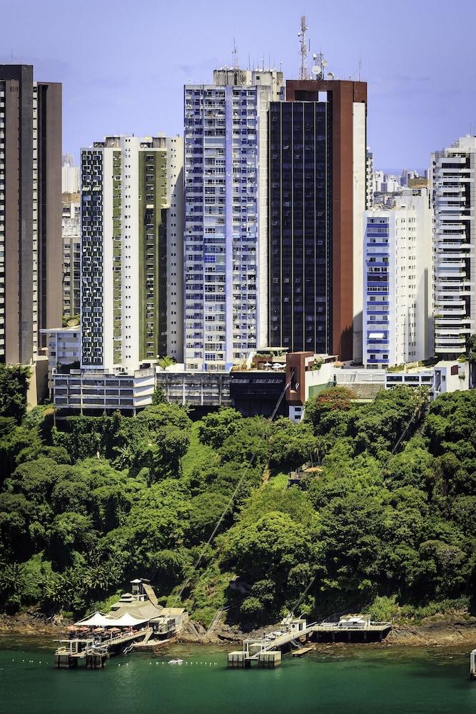 SOL VICTORIA MARINA — 8