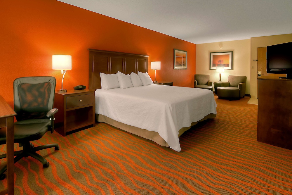 Hampton Inn Russellville 13/53