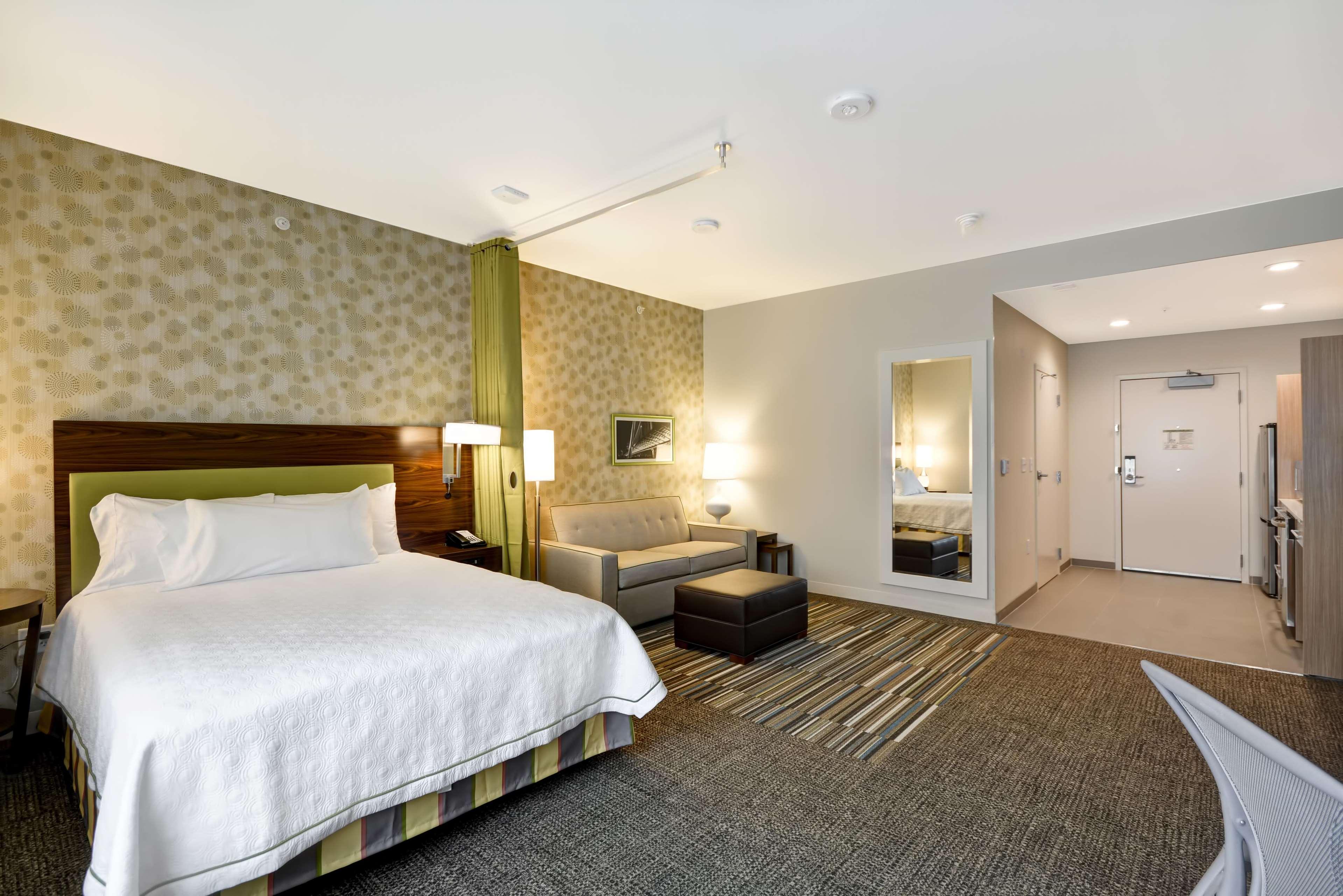 STUDIO, SUITE, QUEEN BED, ACCESSIBLE