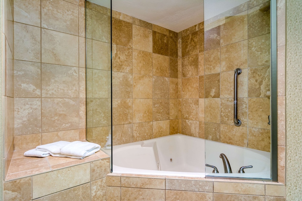 Hampton Inn Johnson City 10/37