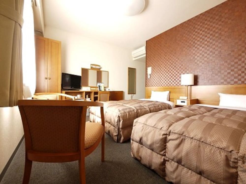 Hotel Route-Inn Nakatsu-Ekimae 6/27
