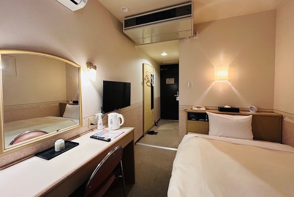 Crown Hills Kanazawa 17/50