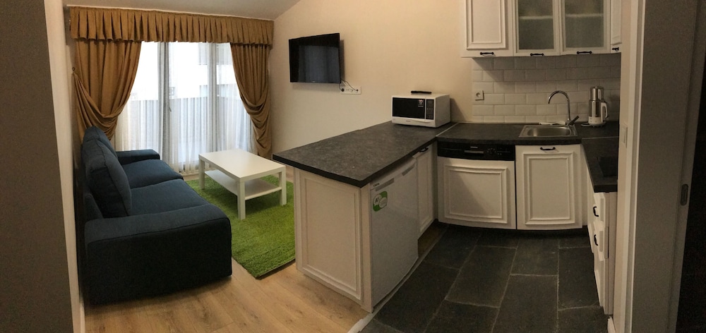 Luxx Suite 32/40