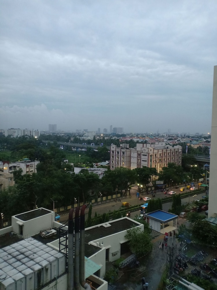 Monotel Luxury Business Hotel 46/50