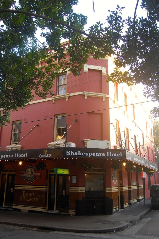 Shakespeare Hotel Surry Hills 3/37