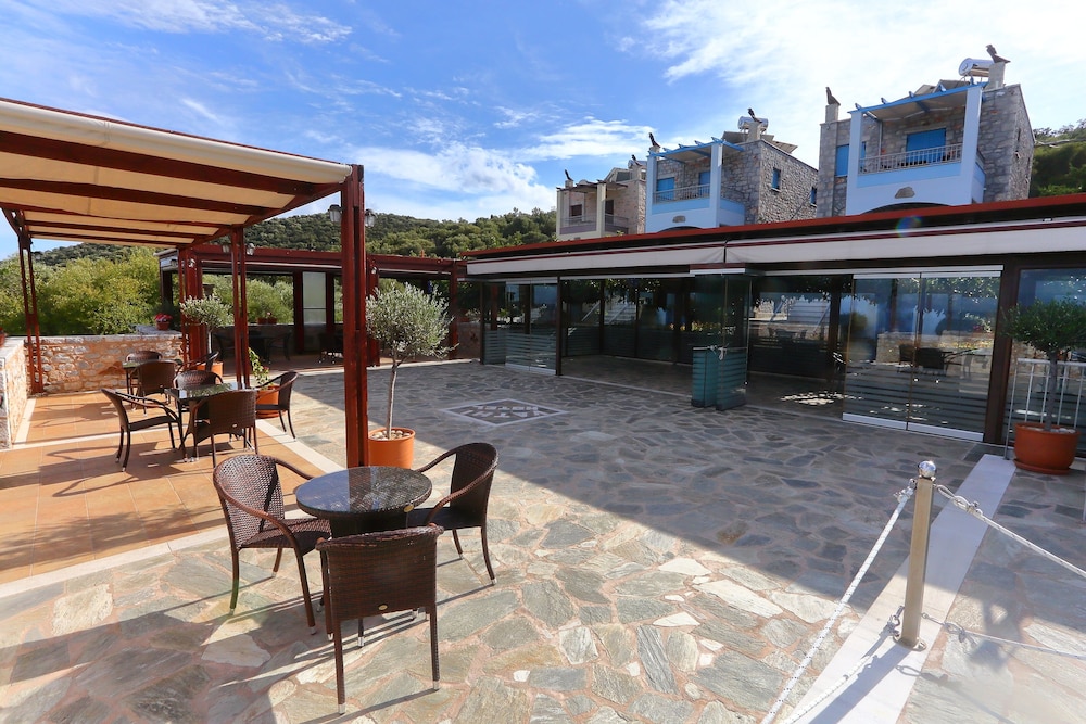Vathi Hotel 43/50
