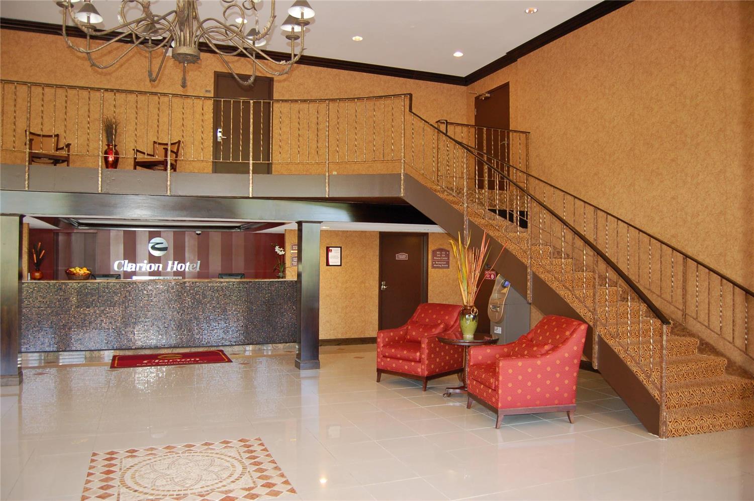 Rodeway Inn & Suites East Windsor CT 9/44