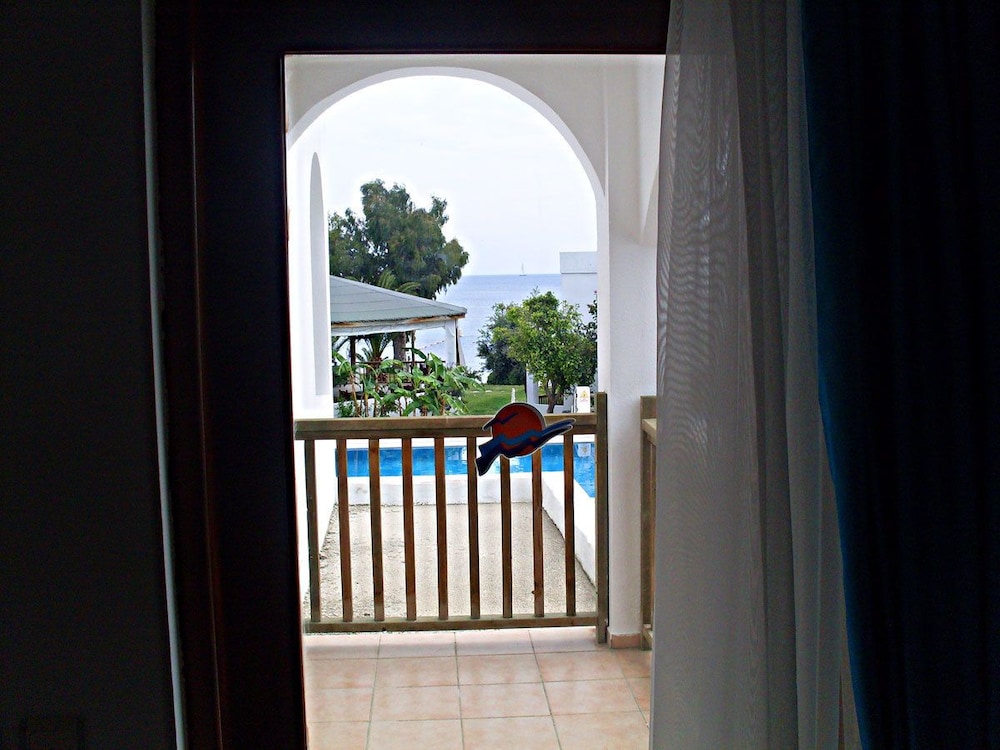 Gumbet Cove Hotel 6/50